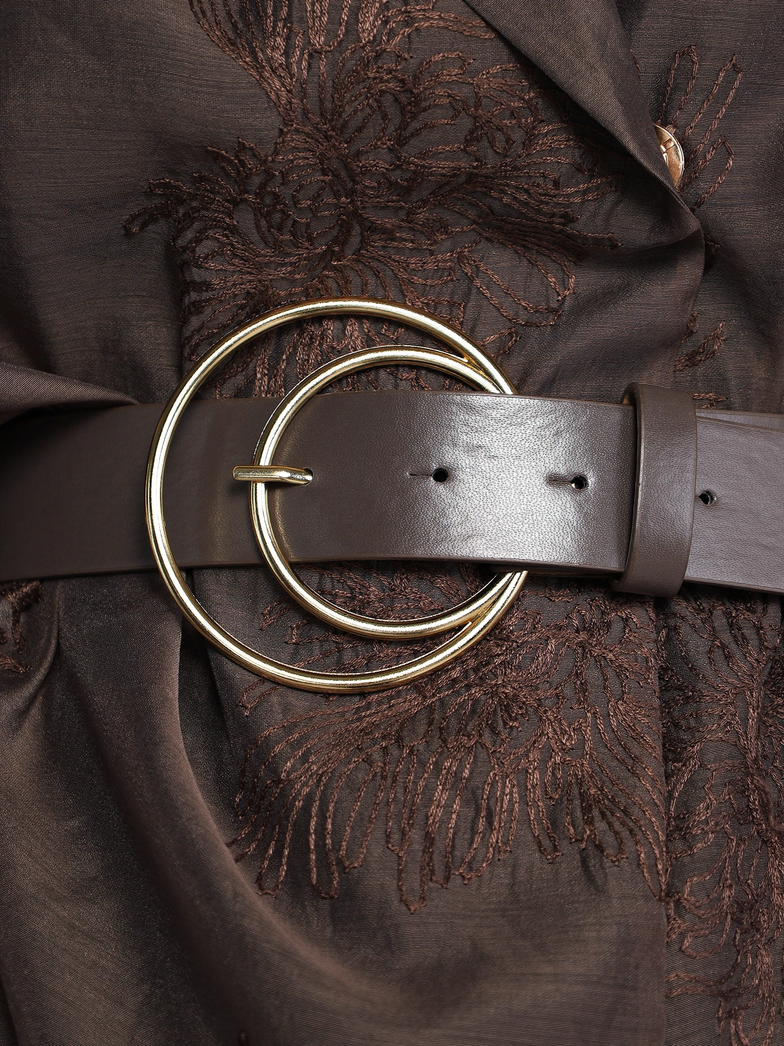 Блуза коричневого цвета прямого кроя с узорами